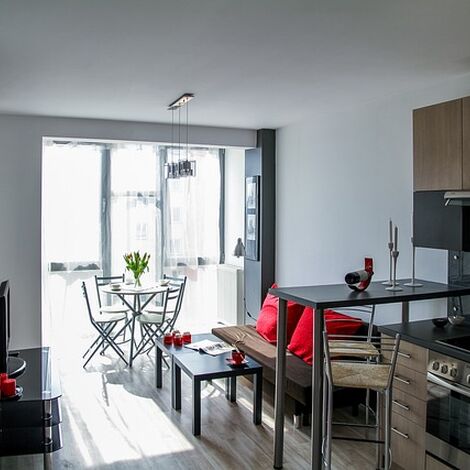 apartment-2094701_640